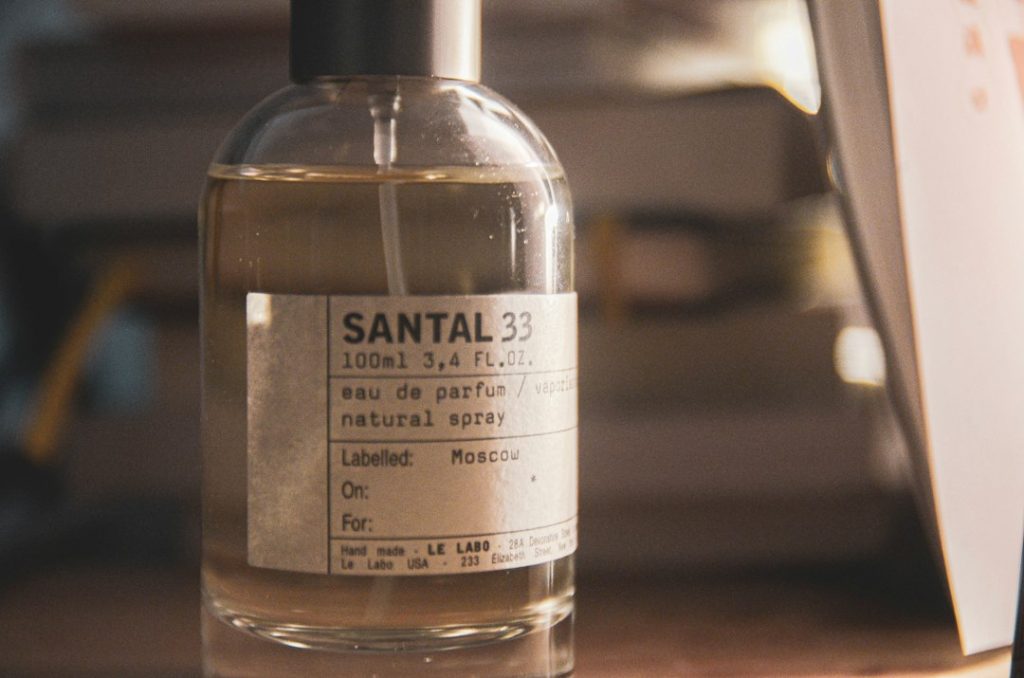 Le Labo Santal 33 Review: Iconic Sandalwood, Longevity & Projection 2026